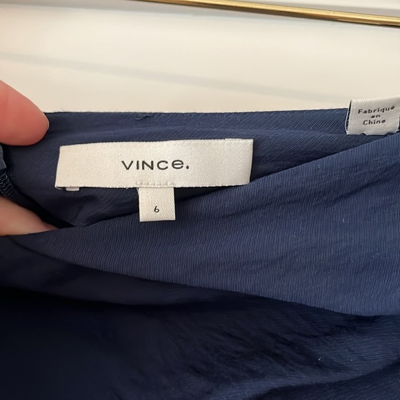 Vince skirt, navy, size 6 - Picture 4 of 4